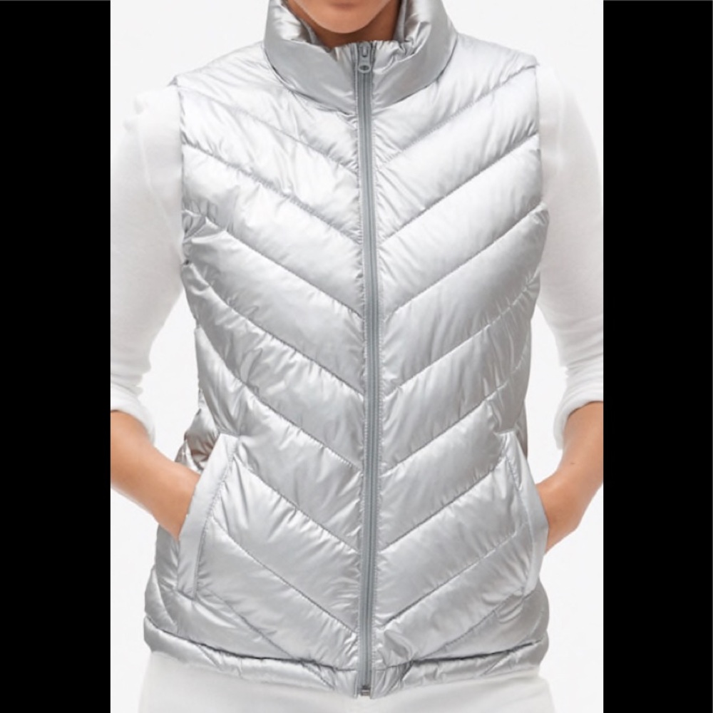 Ladies Gap Puffer Vest -Silver NWOT